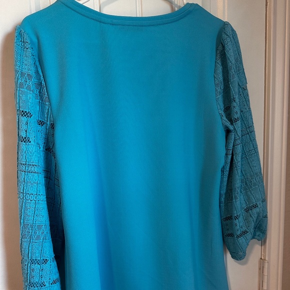 Isaac Mizrahi Pebble Knit Top with Scoop Neck & Lace Sleeves - Fresco Blue NWOT - Picture 3 of 8